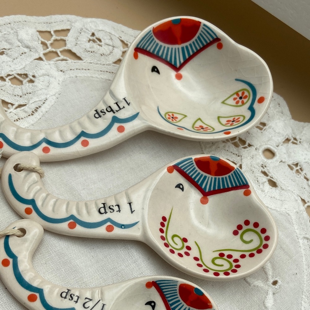 Pier 1 Imports Elephant Measuring Spoons - Picture 12 of 13